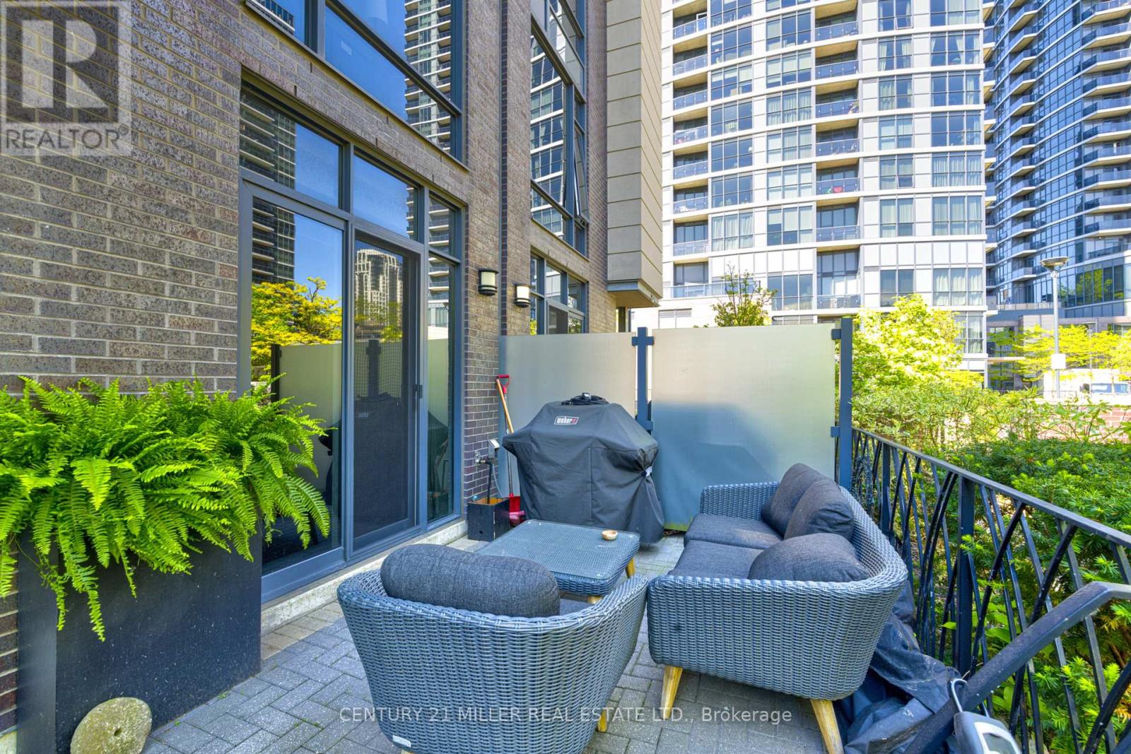 Th10 - 15 Valhalla Inn Road, Toronto, Ontario  M9B 0B3 - Photo 33 - W13223844