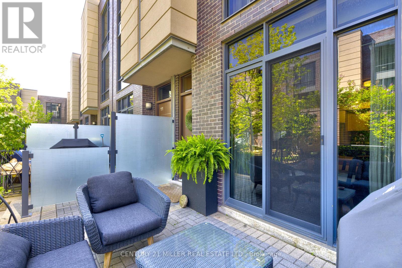 Th10 - 15 Valhalla Inn Road, Toronto, Ontario  M9B 0B3 - Photo 35 - W13223844