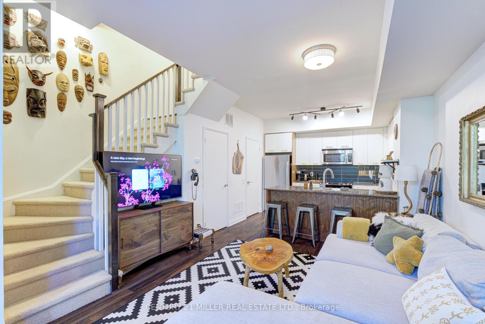 Th10 - 15 Valhalla Inn Road, Toronto, Ontario  M9B 0B3 - Photo 6 - W13223844