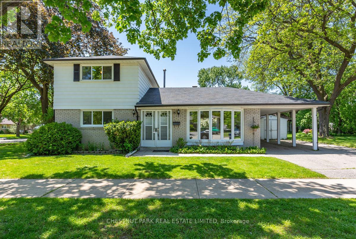 14 Vanderbrent Crescent, Toronto, Ontario  M9R 3W8 - Photo 1 - W13223850