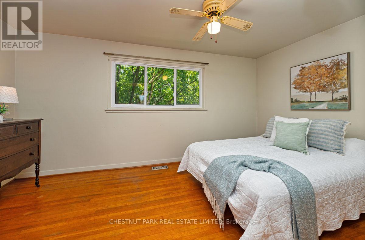 14 Vanderbrent Crescent, Toronto, Ontario  M9R 3W8 - Photo 13 - W13223850