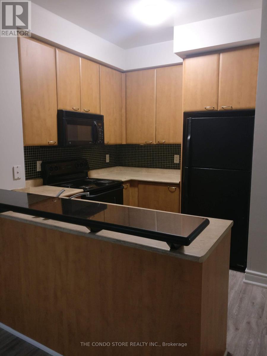 1709 - 220 Burnhamthorpe Road, Mississauga, Ontario  L5B 4N4 - Photo 2 - W13223962