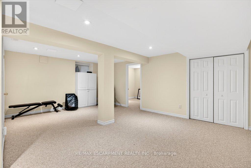 4008 Apple Valley Lane, Burlington, Ontario  L7L 1E7 - Photo 31 - W13223978