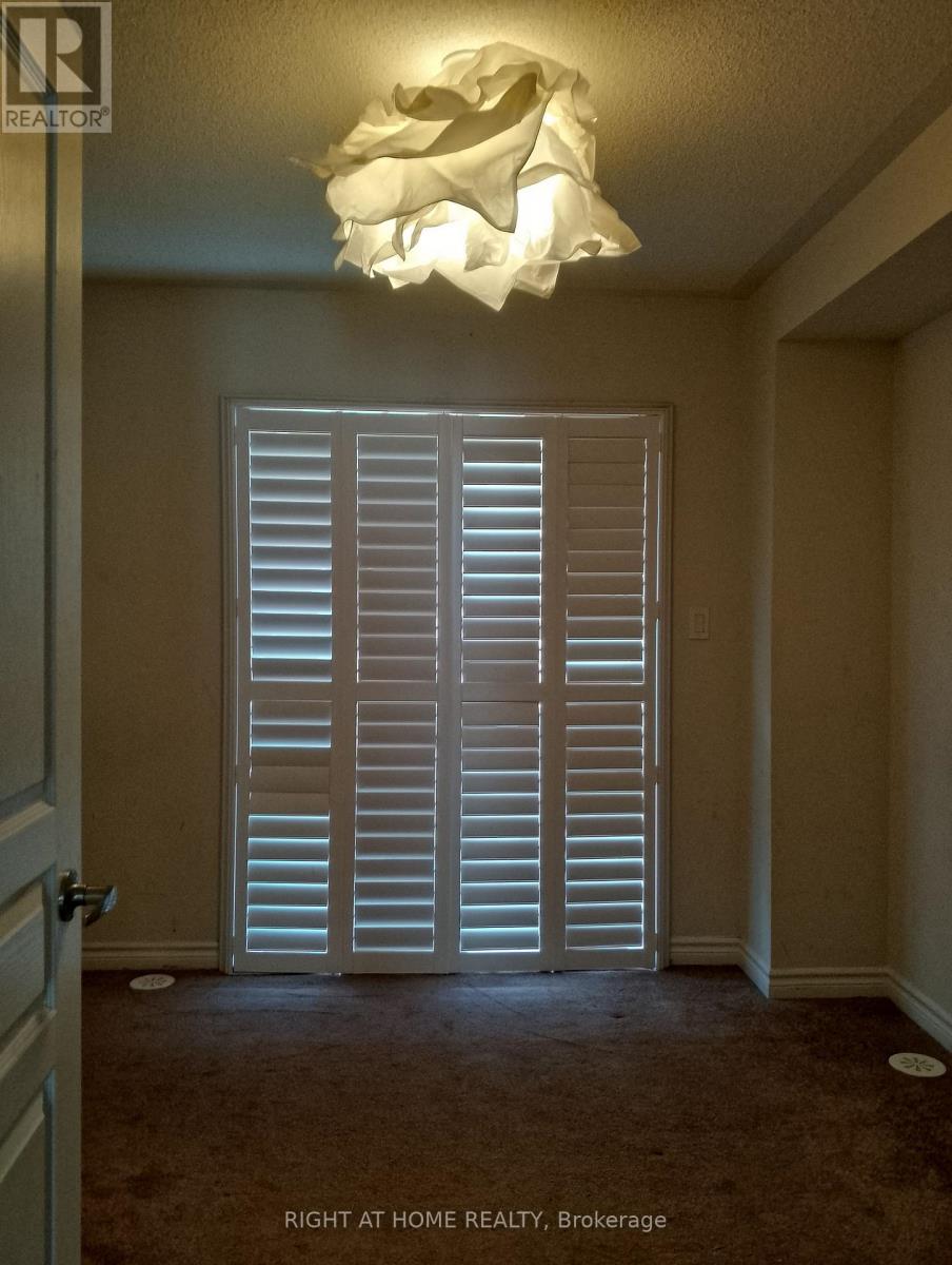 4 - 32 Aspen Hills Road, Brampton, Ontario  L6Y 6E4 - Photo 3 - W13223980