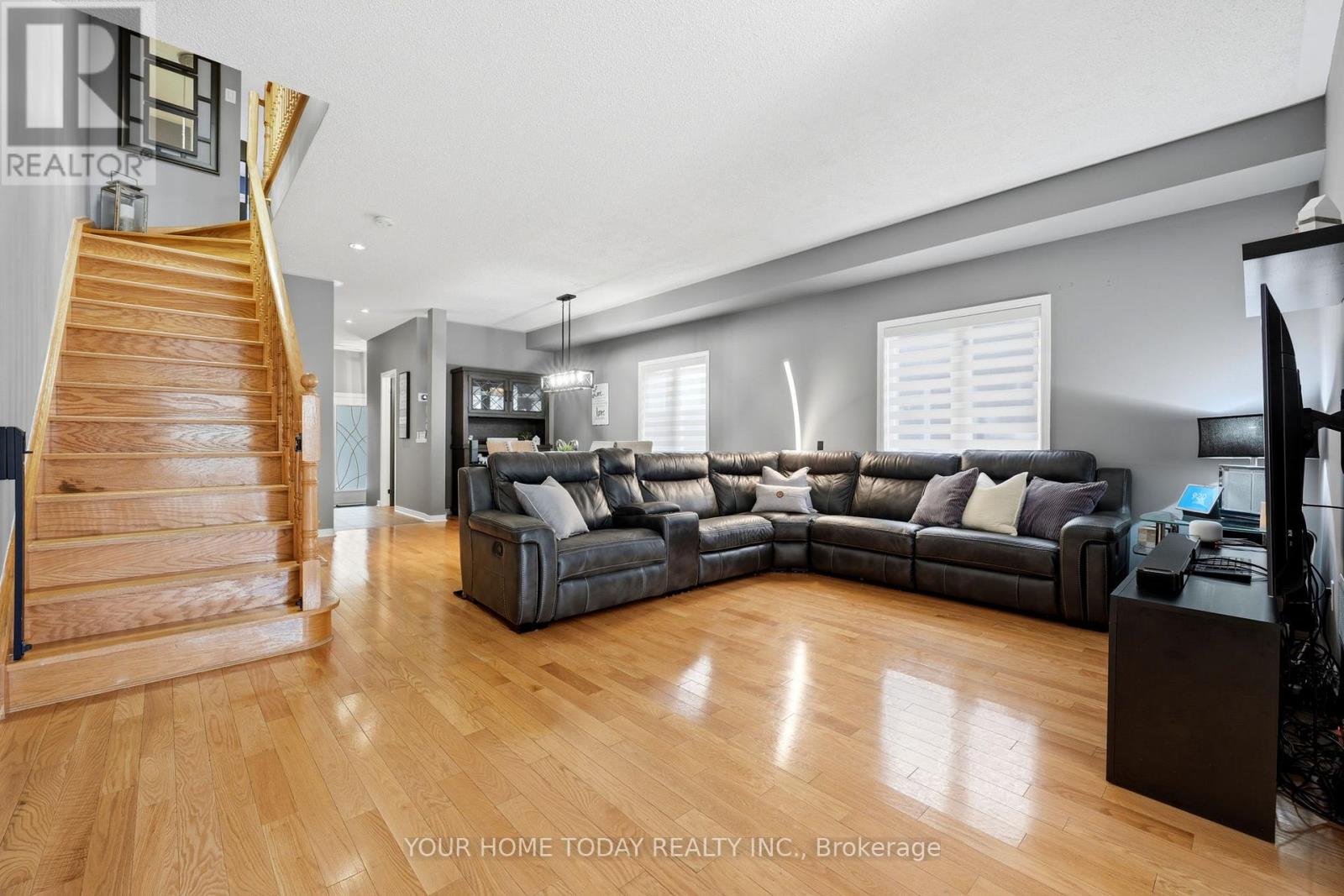 35 Niagara Trail, Halton Hills, Ontario  L7G 0A9 - Photo 10 - W13223986