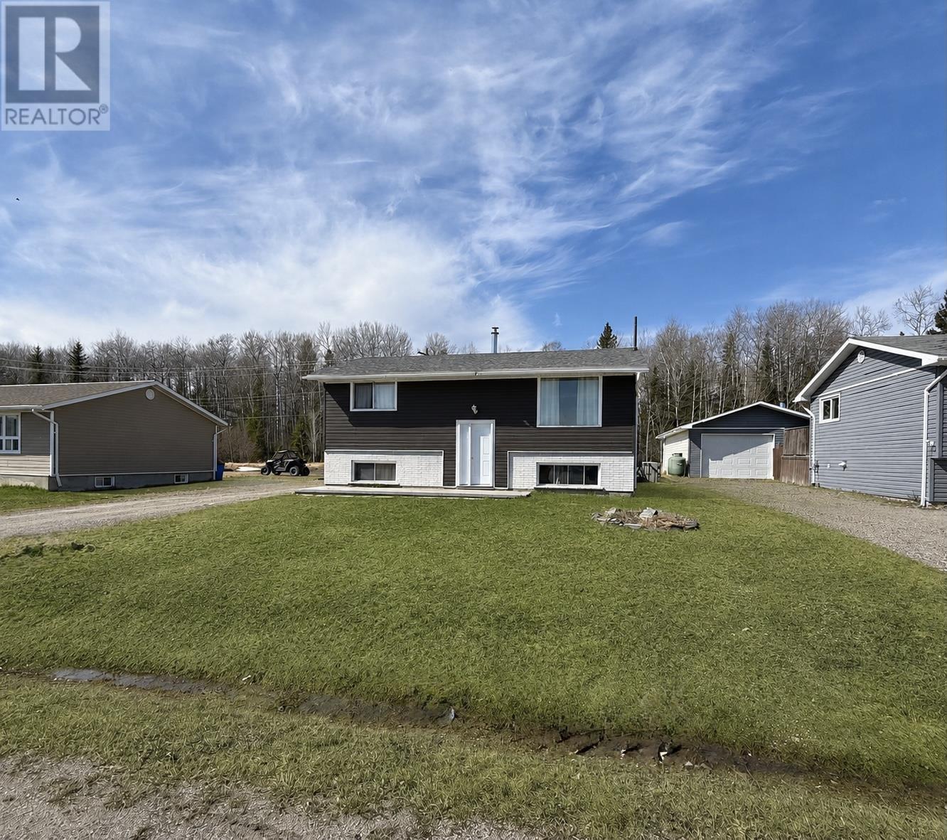 108 Highland CRES, Nakina, Ontario