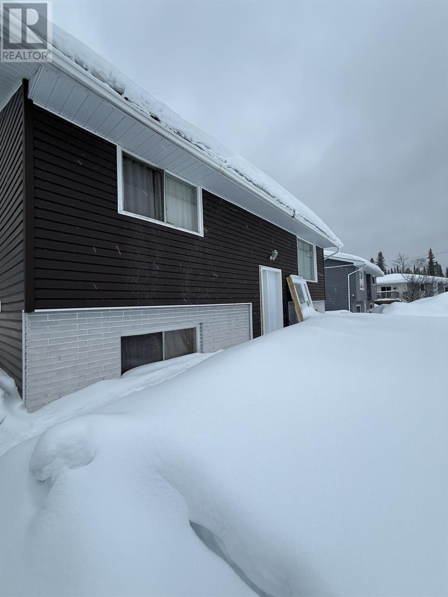 108 Highland Cres, Nakina, Ontario  P0T 2H0 - Photo 5 - TB2600219