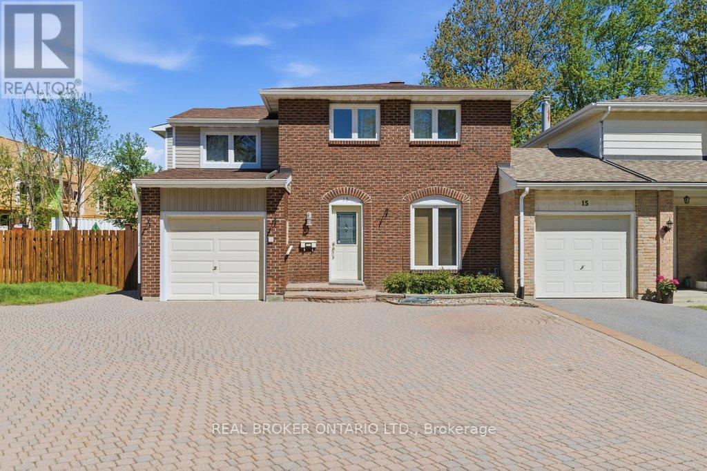13 BEDDOE LANE, Ottawa, Ontario