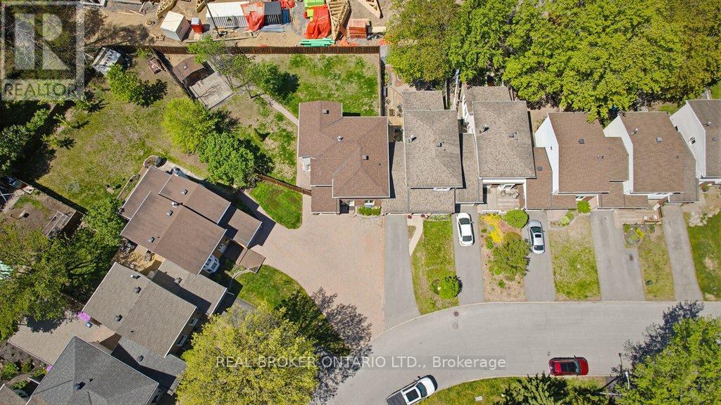 13 Beddoe Lane, Ottawa, Ontario K1B 3X9 - Photo 3 - X13224026