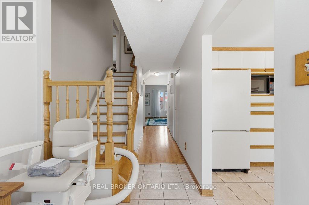 13 Beddoe Lane, Ottawa, Ontario K1B 3X9 - Photo 5 - X13224026