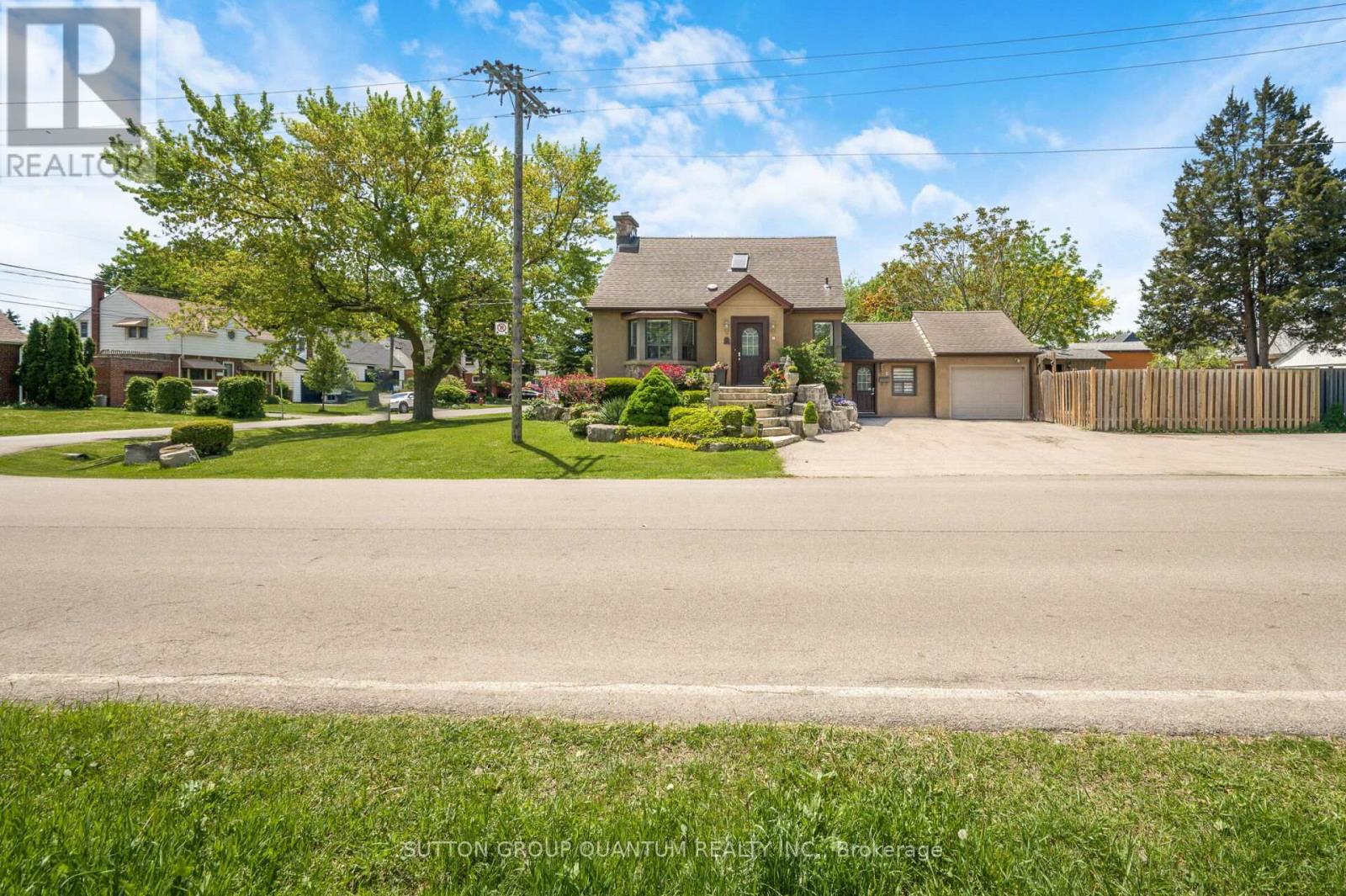 1 GALBRAITH DRIVE, Hamilton, Ontario