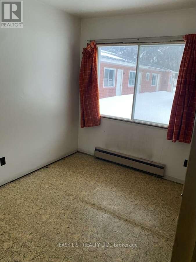 106 Quebec Street, Schreiber, Ontario  P0T 2A0 - Photo 24 - X13223892