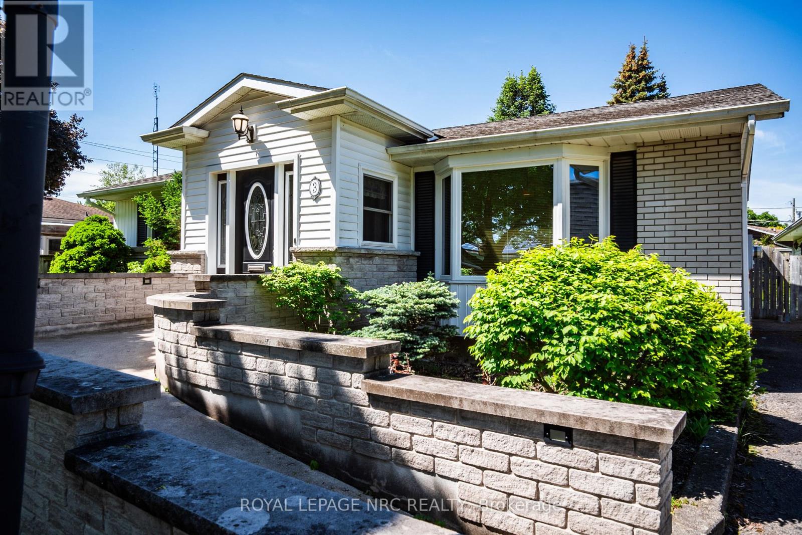 3 Monique Crescent, St. Catharines, Ontario  L2M 1S8 - Photo 4 - X13224164