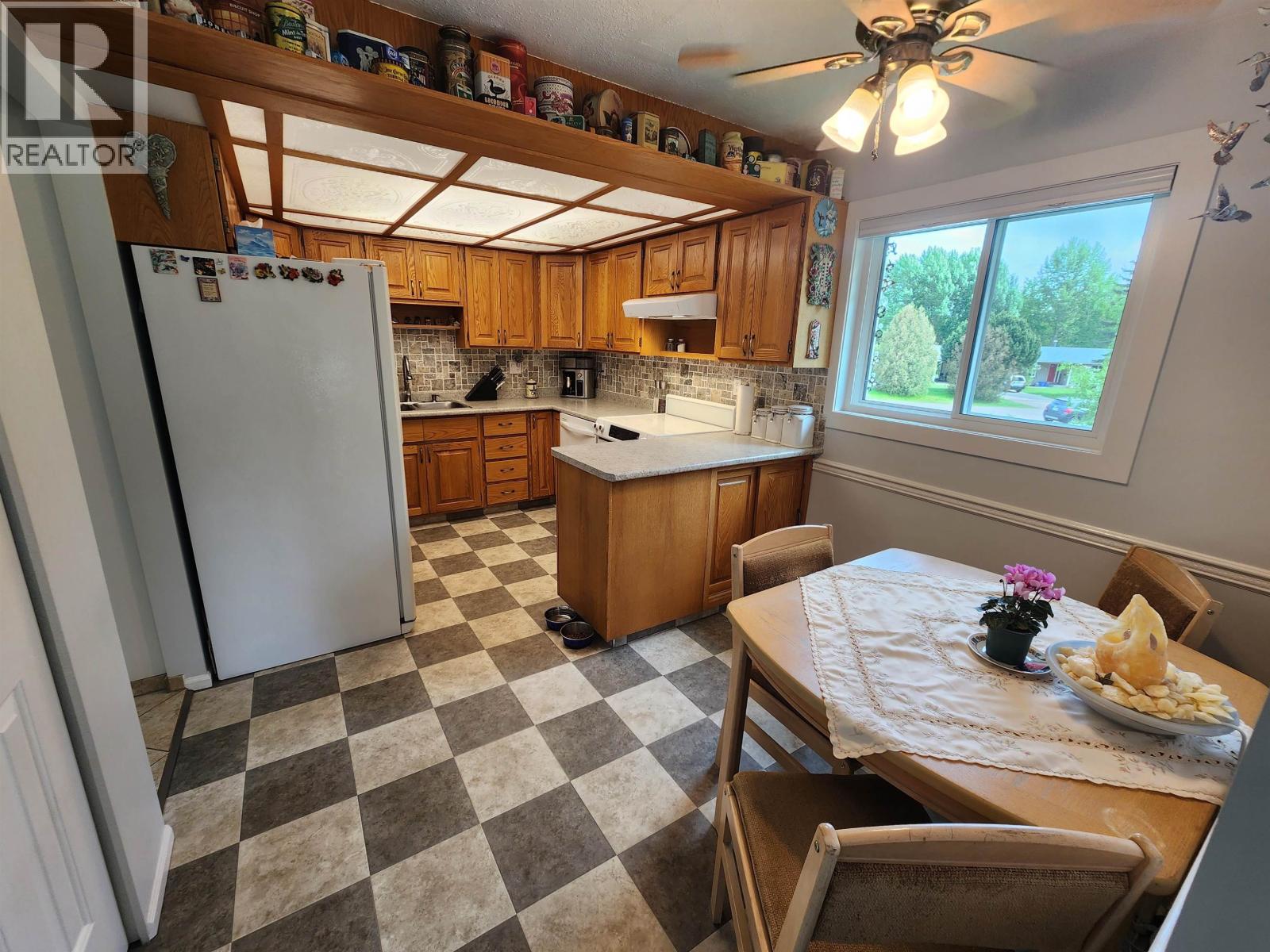 3819 Brentwood Place, Mount Alder, British Columbia  V2K 3Y1 - Photo 31 - R3130334