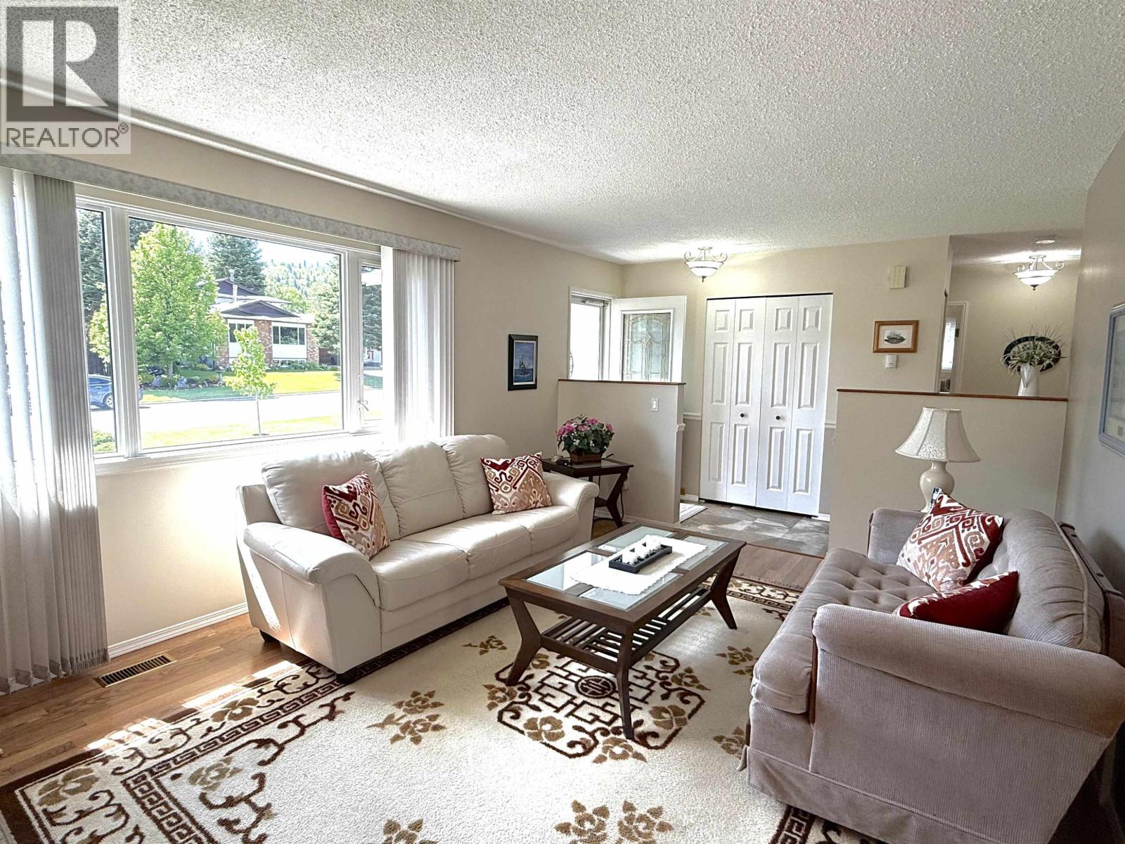 2566 Coyle Street, Prince George, British Columbia  V2N 3Y6 - Photo 2 - R3130229