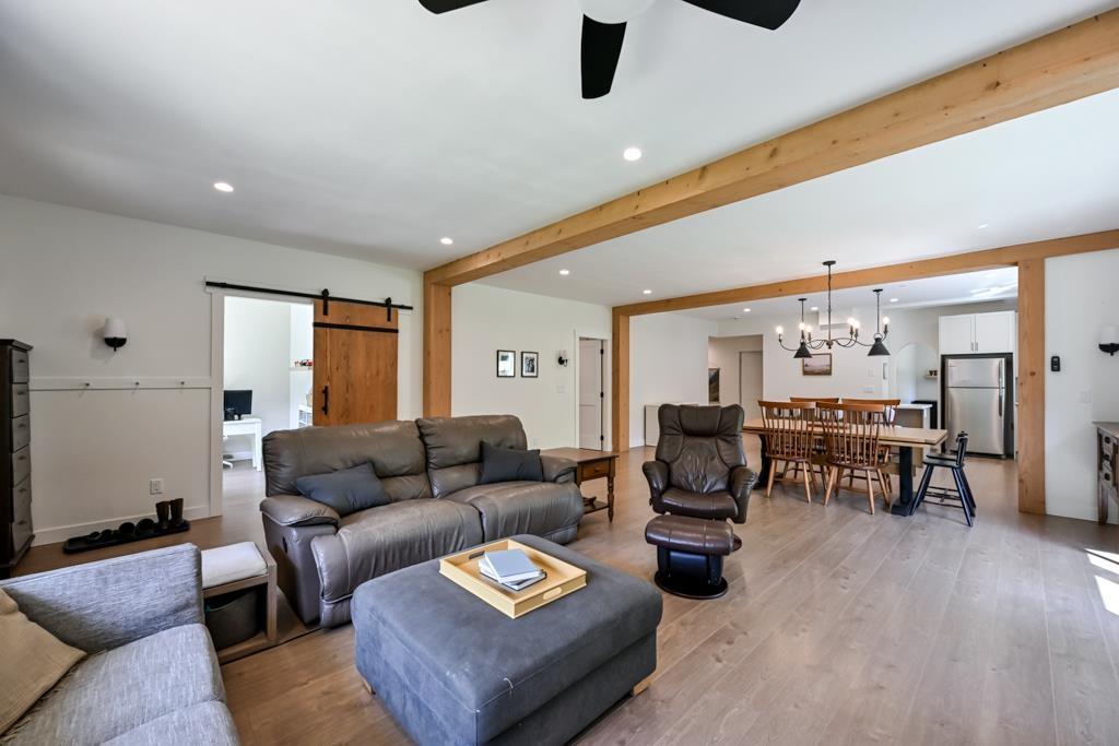 9933 Watt Street, Mission, British Columbia  V2V 0B6 - Photo 6 - R3129985