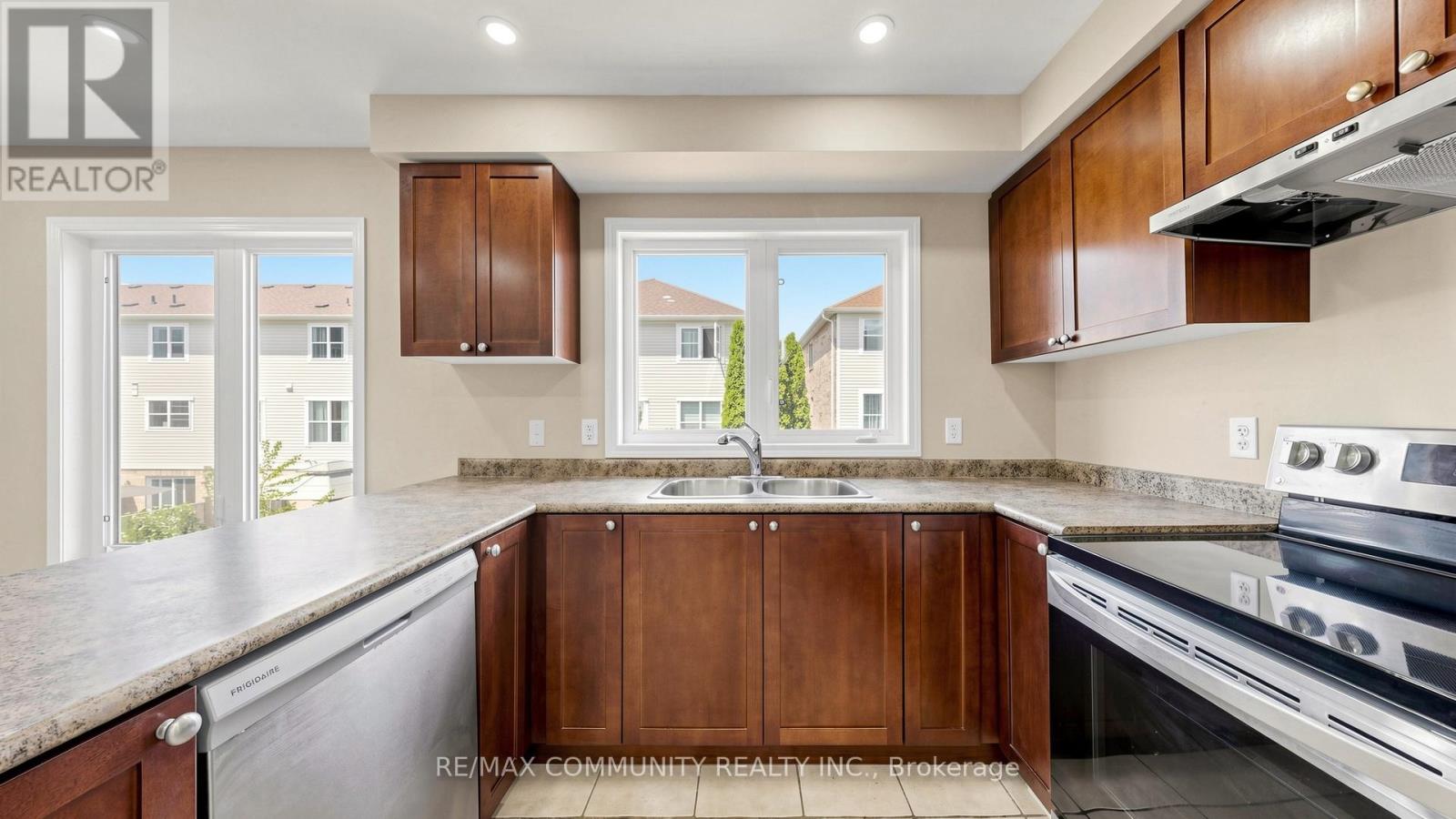 10 Red Fox Place, Toronto, Ontario  M1B 0A8 - Photo 12 - E13224018