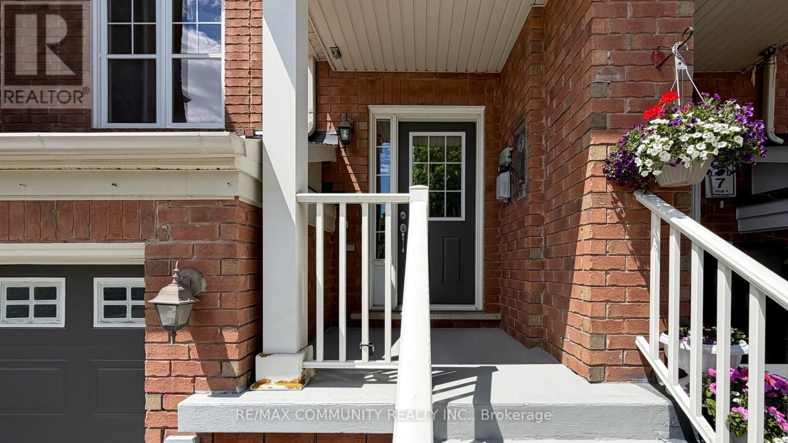10 Red Fox Place, Toronto, Ontario  M1B 0A8 - Photo 3 - E13224018