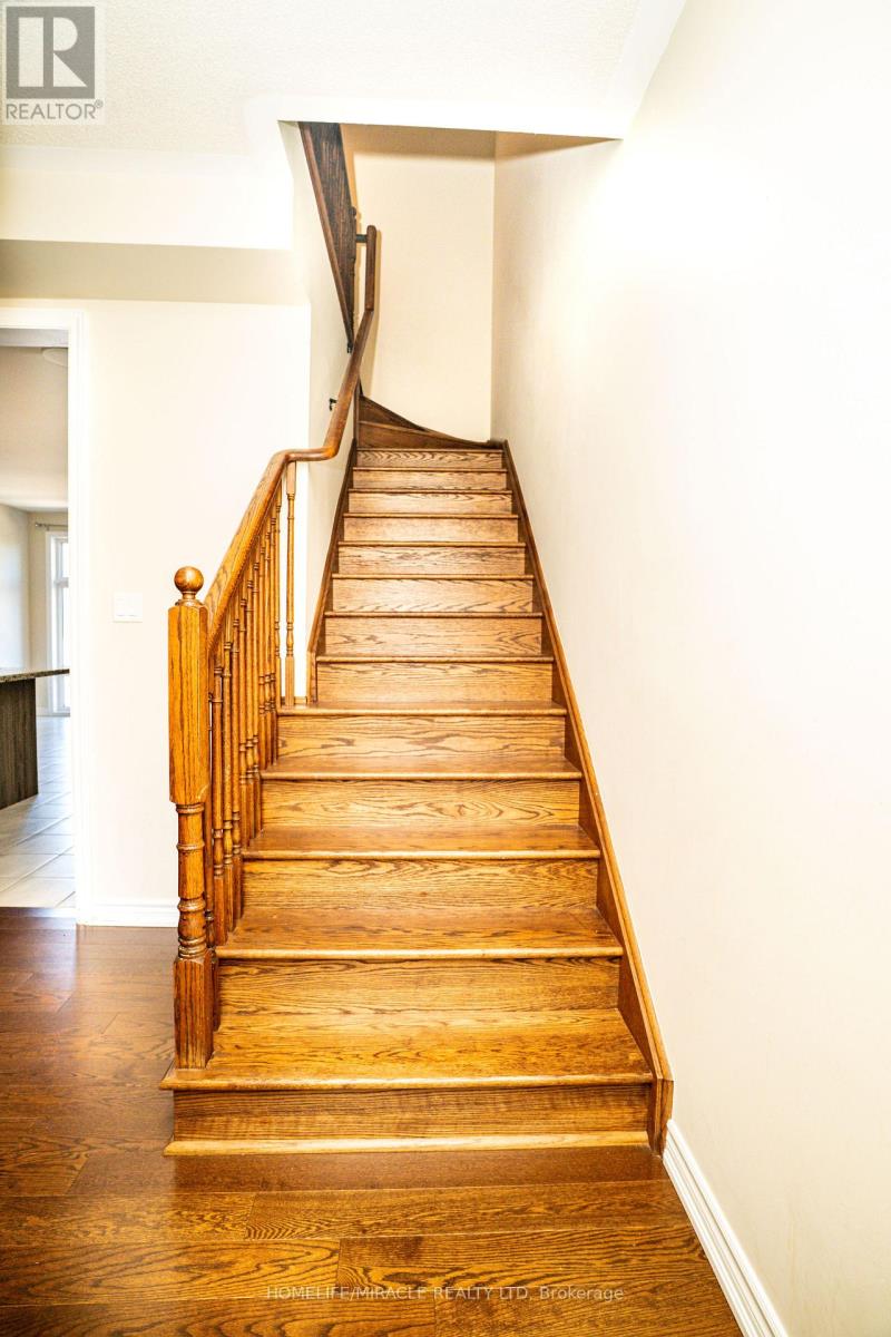 52 Douet Lane, Ajax, Ontario  L1Z 0V4 - Photo 14 - E13224042