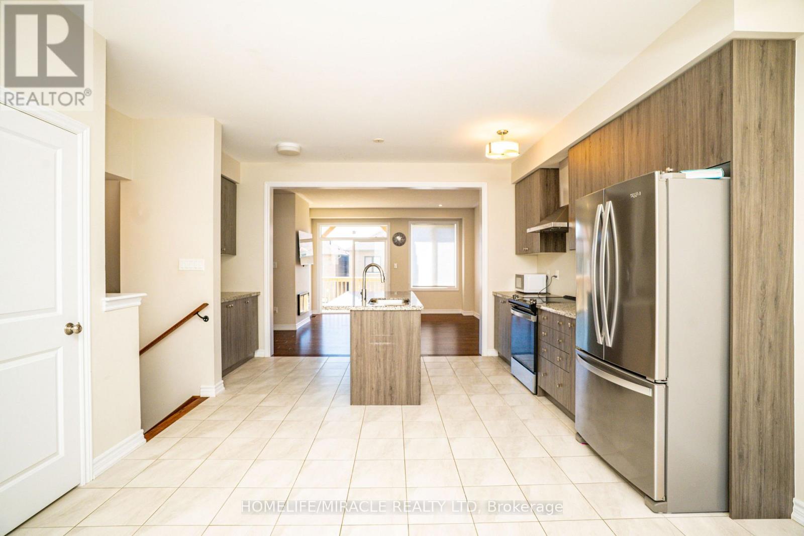 52 Douet Lane, Ajax, Ontario  L1Z 0V4 - Photo 8 - E13224042