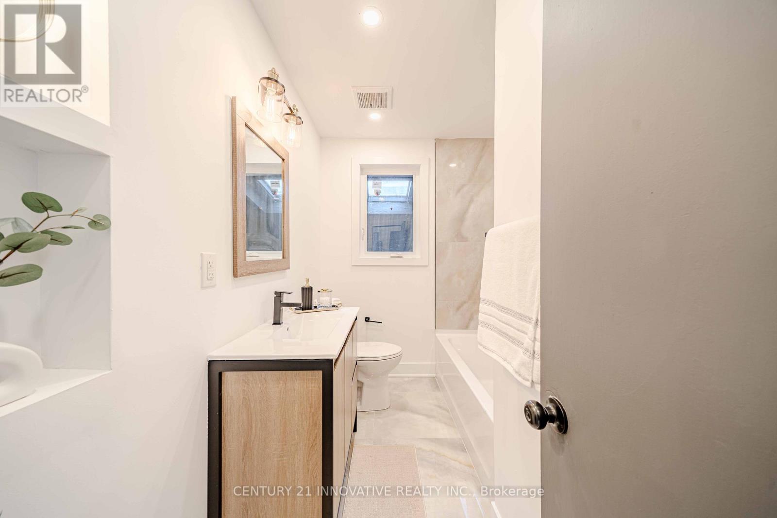 Main Floor - 57 Leahann Drive, Toronto, Ontario  M1P 1B8 - Photo 14 - E13224092