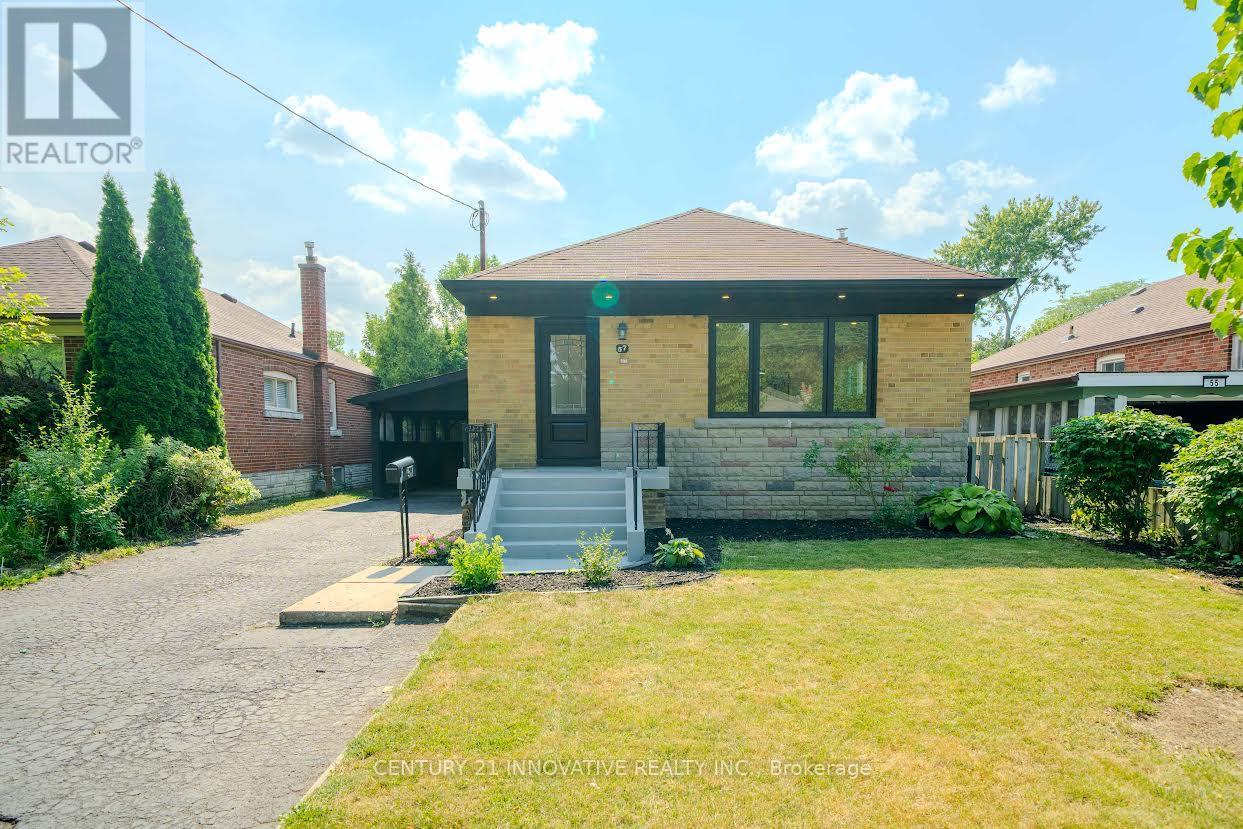 Main Floor - 57 Leahann Drive, Toronto, Ontario  M1P 1B8 - Photo 3 - E13224092