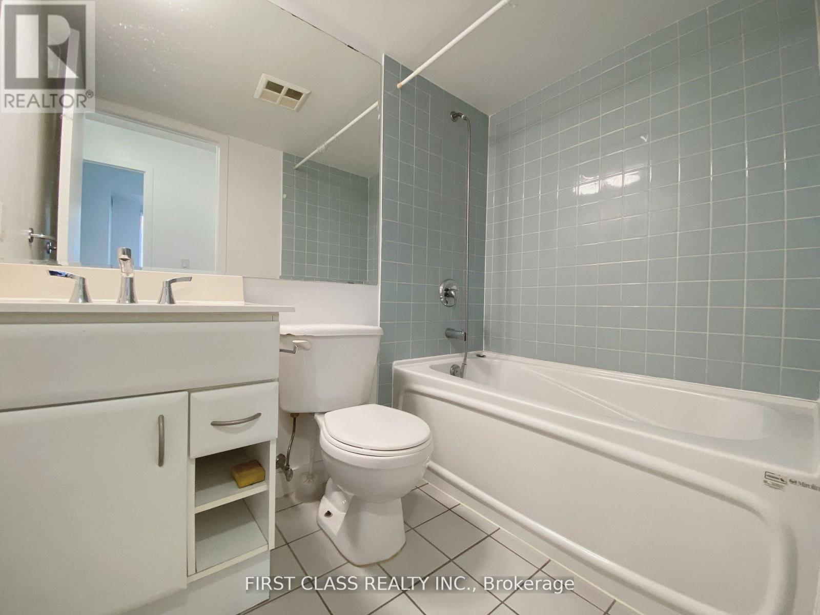 3006 - 36 Lee Centre Drive, Toronto, Ontario  M1H 3K2 - Photo 10 - E13224116