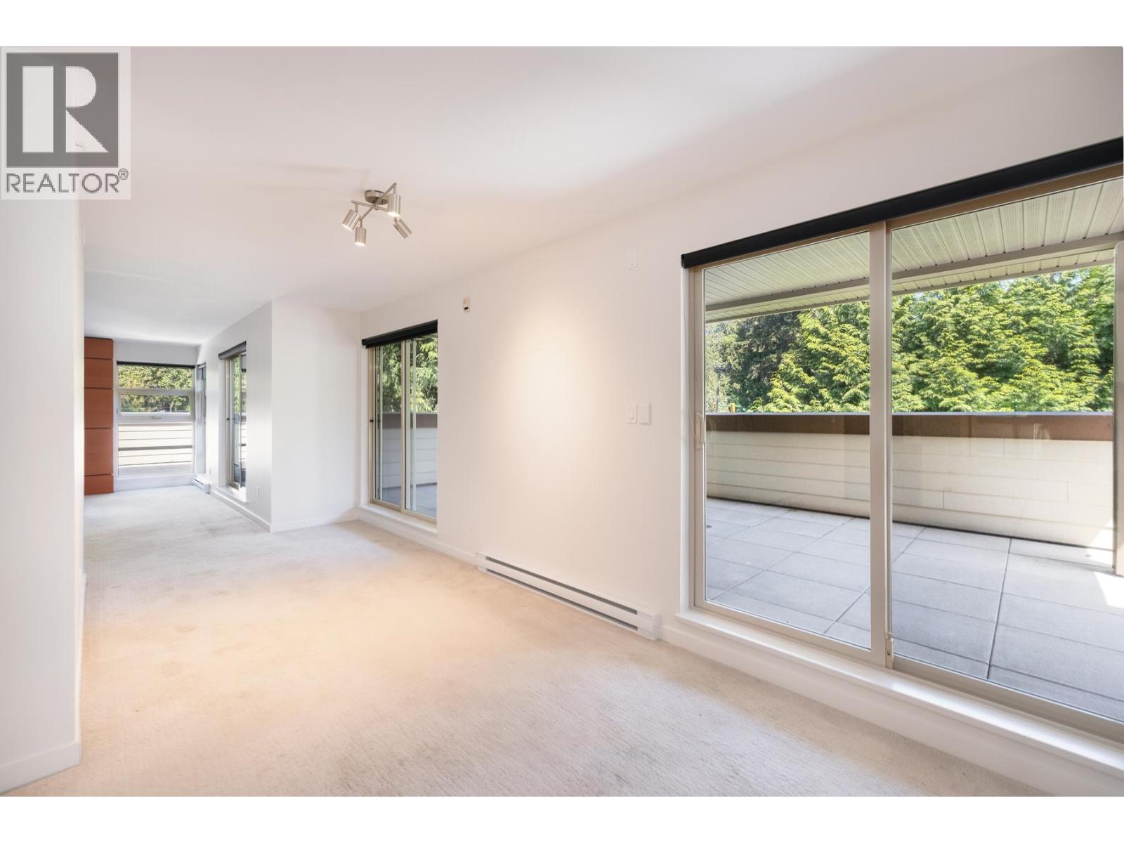 Ph2 2832 Capilano Road, North Vancouver, British Columbia  V7R 4H5 - Photo 11 - R3130318