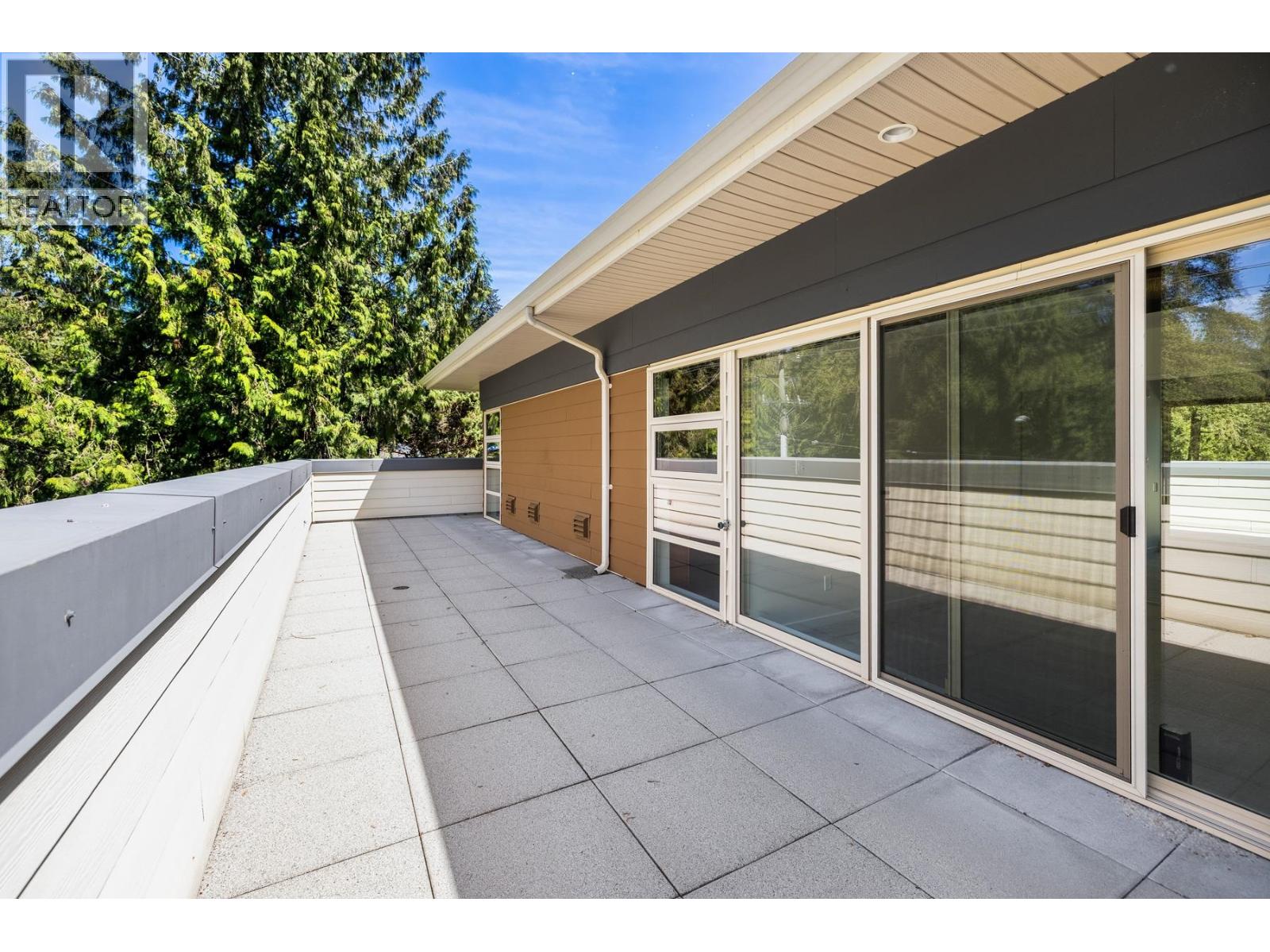 Ph2 2832 Capilano Road, North Vancouver, British Columbia  V7R 4H5 - Photo 31 - R3130318
