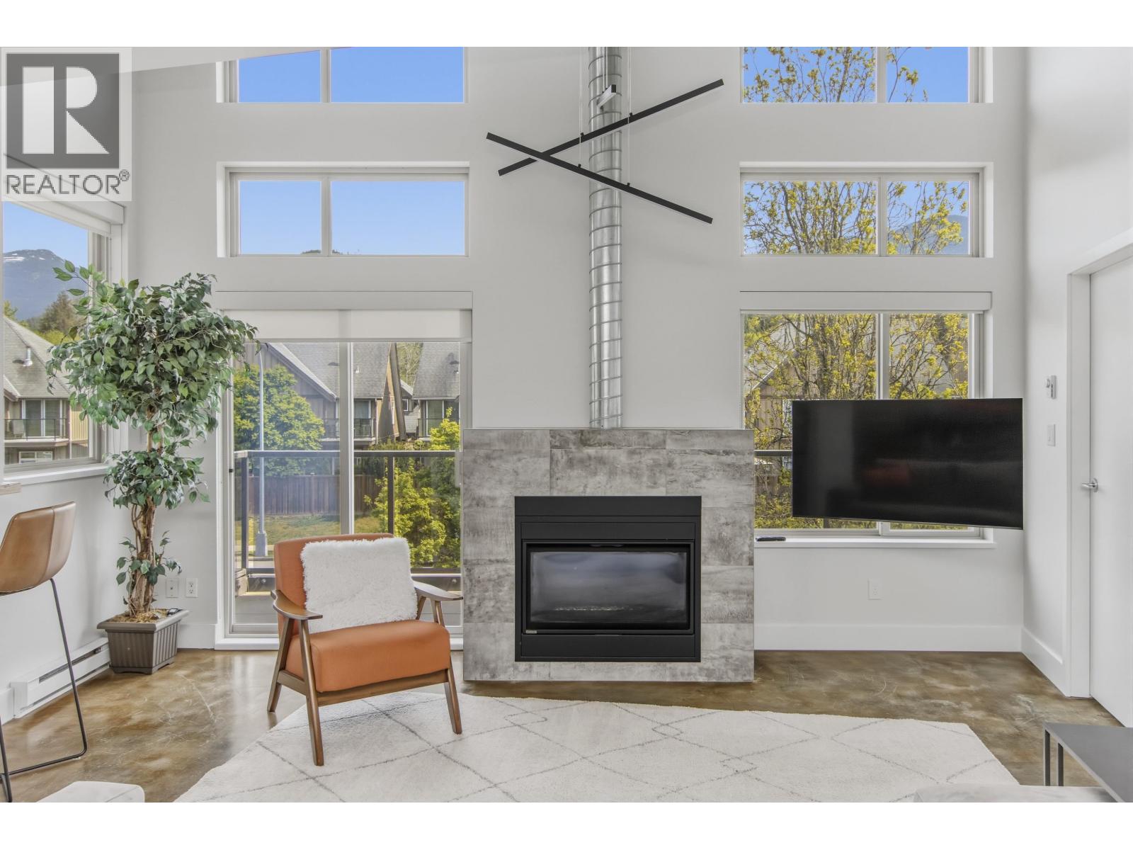 2 40775 Tantalus Road, Squamish, British Columbia  V8B 0N2 - Photo 3 - R3130326