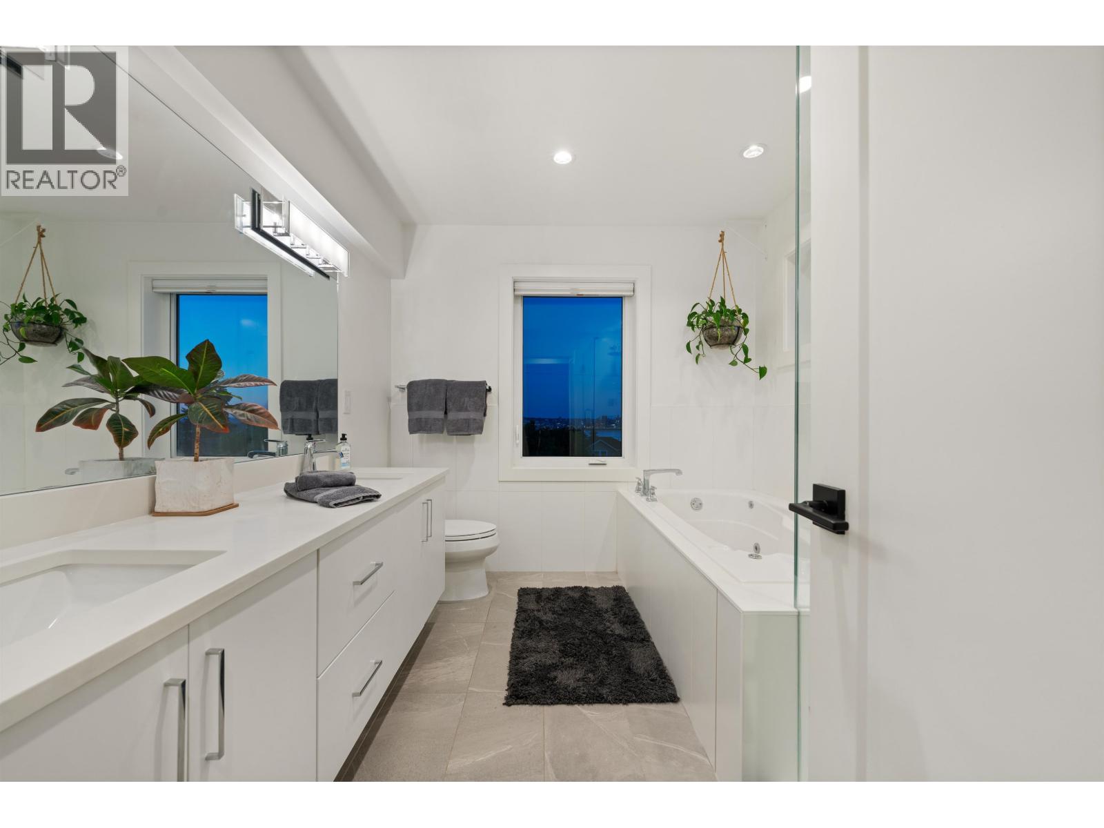336 E Keith Road, North Vancouver, British Columbia  V7L 1V7 - Photo 22 - R3130330