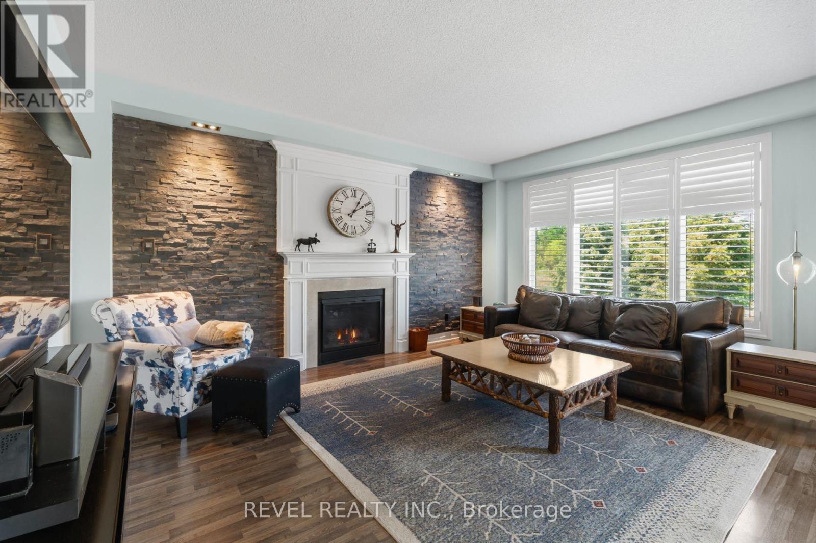 74 Mount Crescent, Essa, Ontario  L0M 1B5 - Photo 11 - N13224068