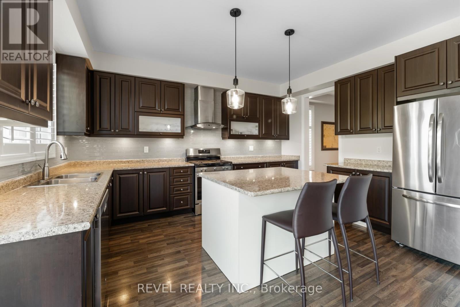 74 Mount Crescent, Essa, Ontario  L0M 1B5 - Photo 9 - N13224068