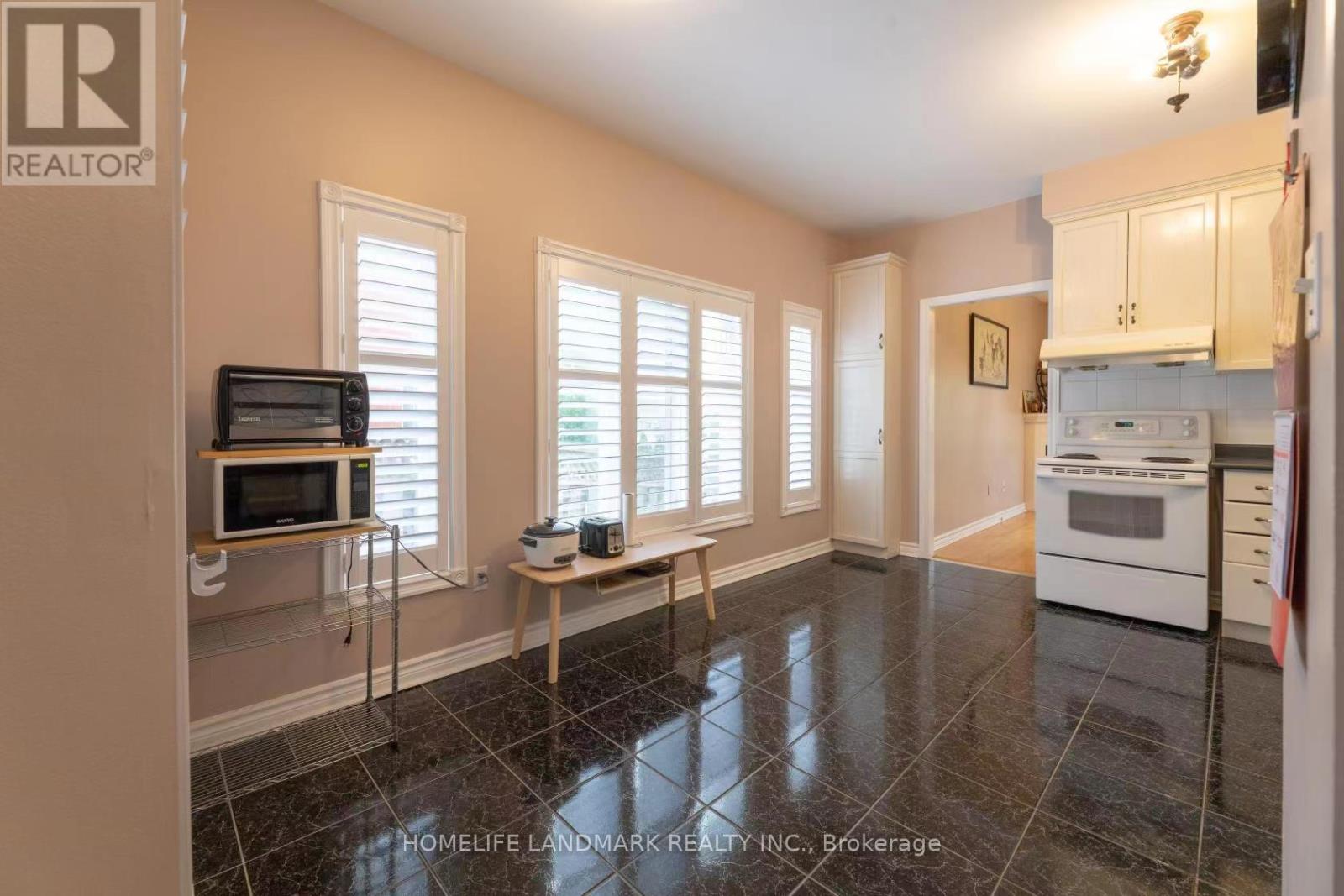 117 Macon Place, Markham, Ontario  L3R 0V4 - Photo 3 - N13224114