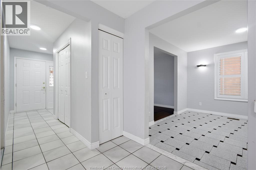 3154 Fazio Drive, Windsor, Ontario  N9E 4G6 - Photo 19 - 26012715