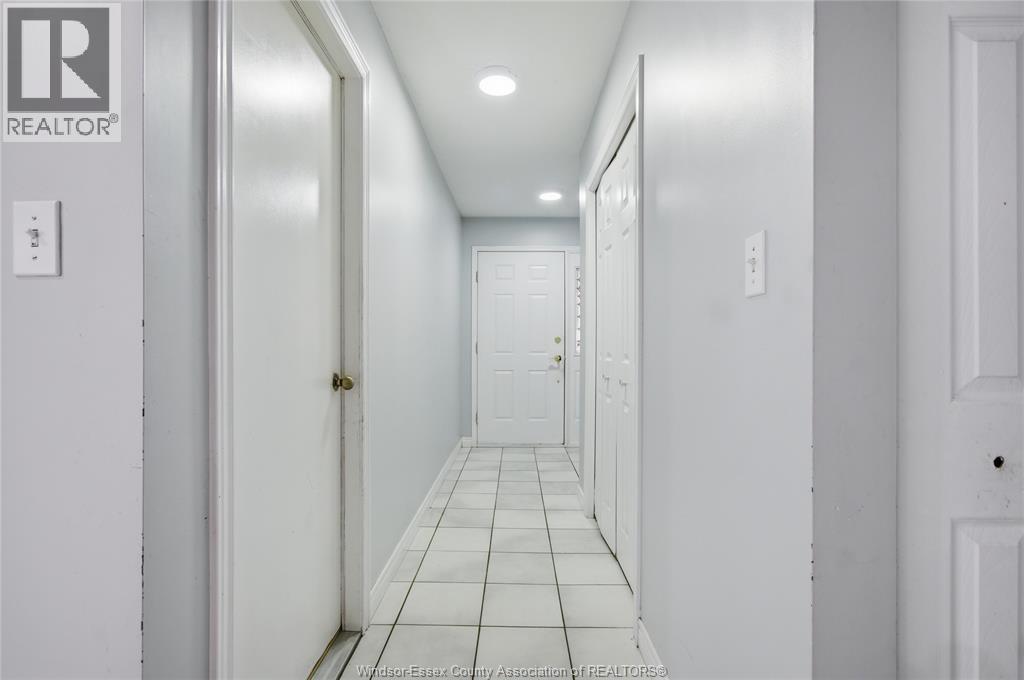 3154 Fazio Drive, Windsor, Ontario  N9E 4G6 - Photo 2 - 26012715