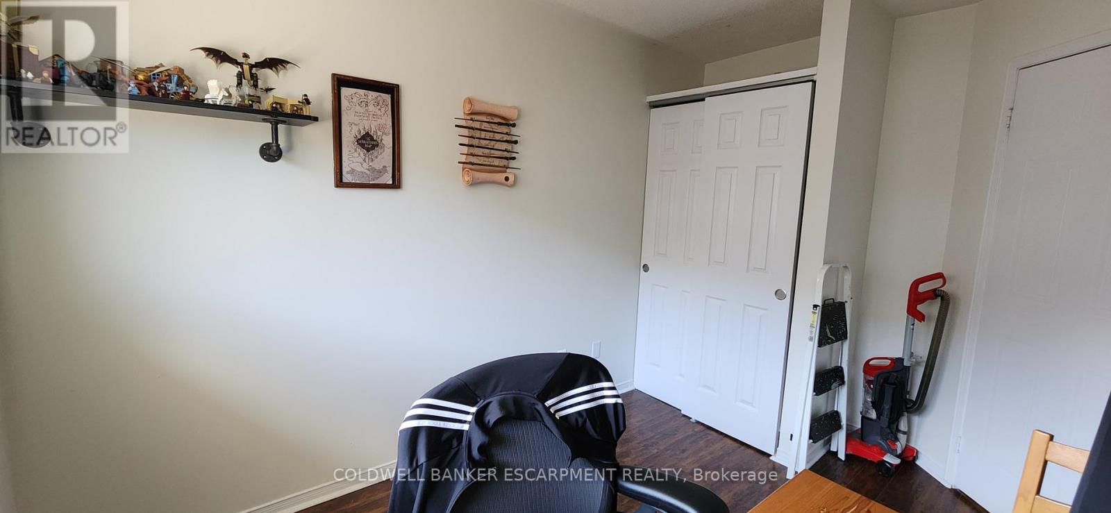 6a Robert Lane, Halton Hills, Ontario  L7G 5L9 - Photo 16 - W13224050