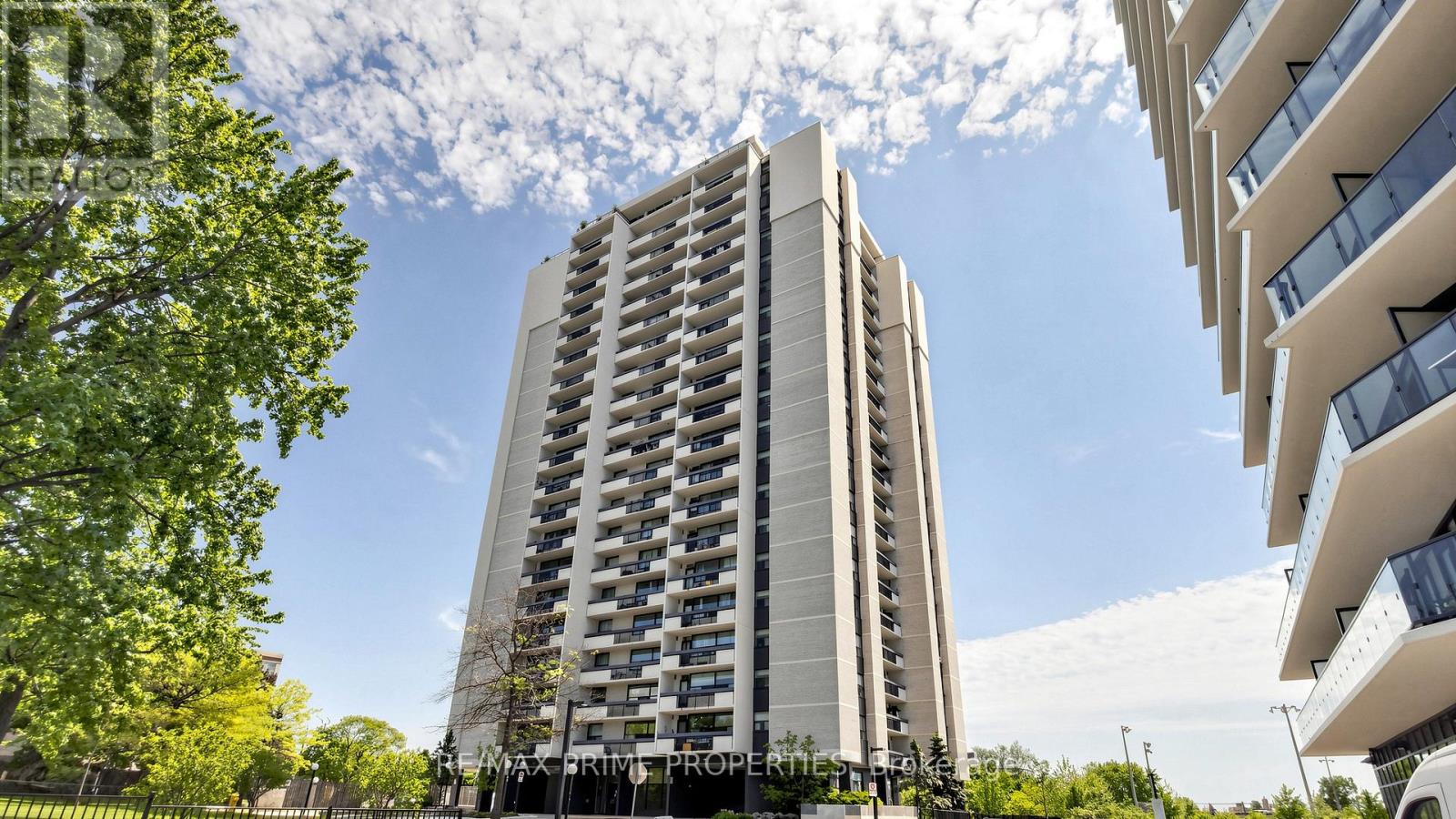 1404 - 1455 Lawrence Avenue W
