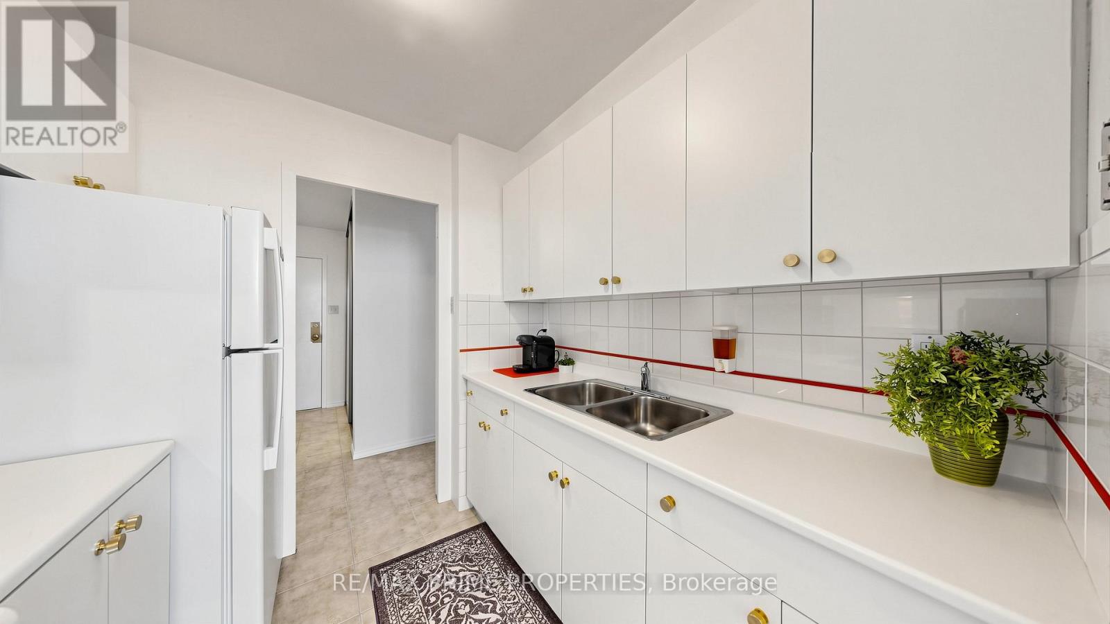 1404 - 1455 Lawrence Avenue W, Toronto, Ontario  M6L 1B1 - Photo 19 - W13224144