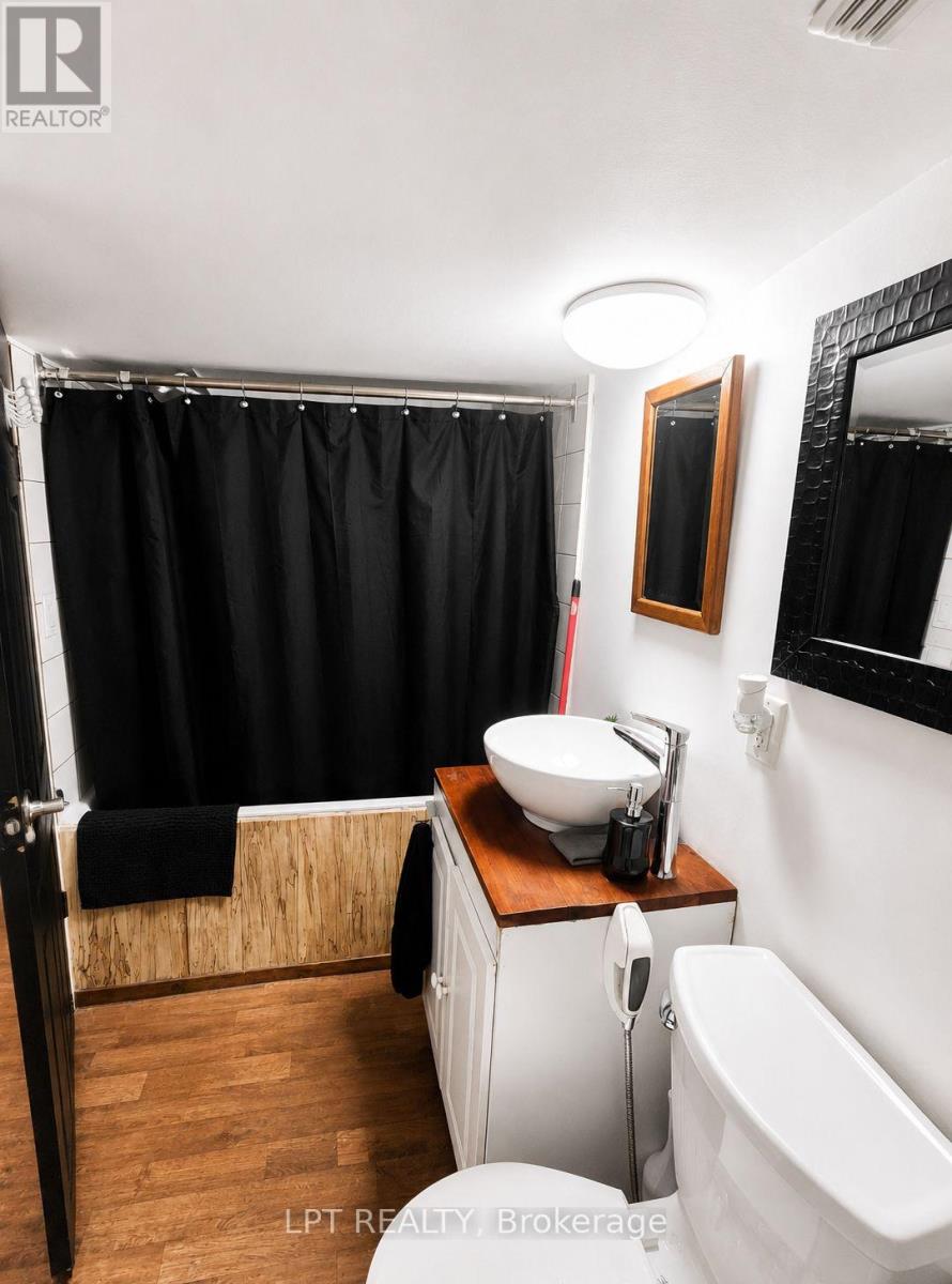 1314 Dupont Street, Toronto, Ontario  M6H 2A7 - Photo 13 - W13224150