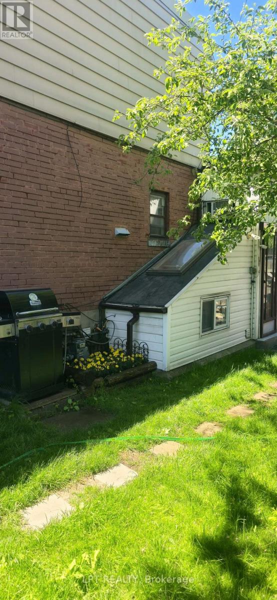 1314 Dupont Street, Toronto, Ontario  M6H 2A7 - Photo 6 - W13224150