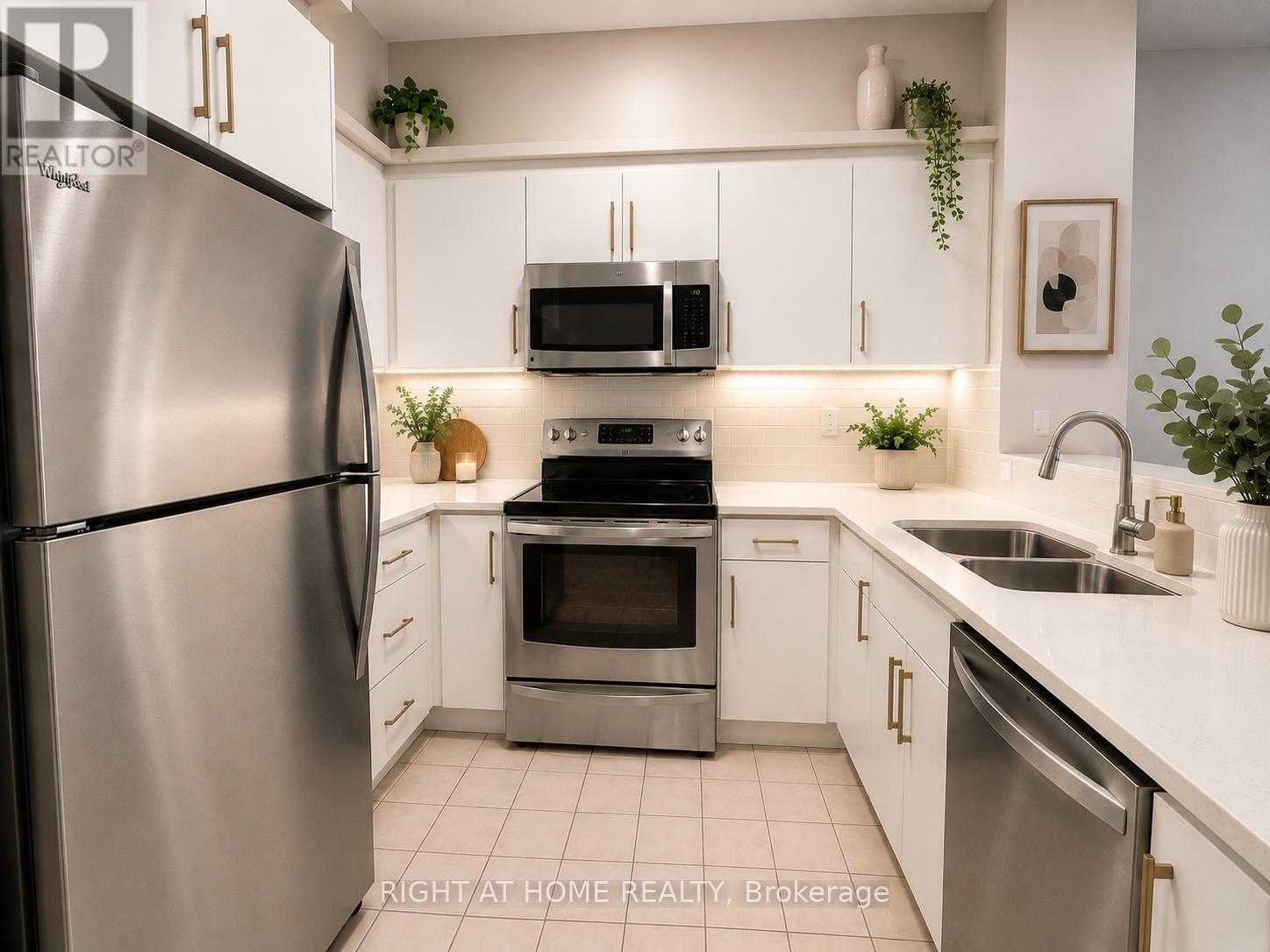 106 - 1800 The Collegeway, Mississauga, Ontario  L5L 5S4 - Photo 2 - W13224160