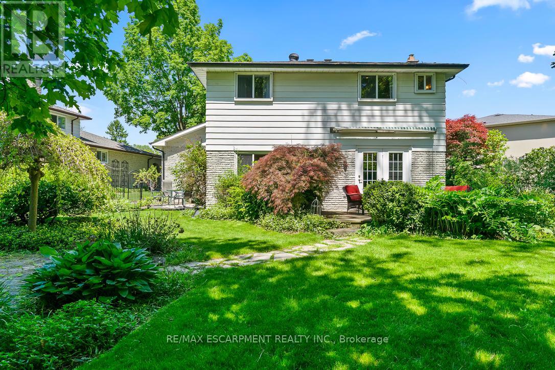 1393 Winglos Court, Mississauga, Ontario  L5C 1R2 - Photo 40 - W13224174