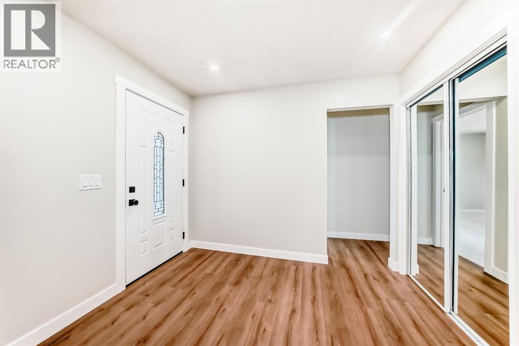 5128 Maryvale Drive Ne, Calgary, Alberta  T2A 2V6 - Photo 2 - A2315041