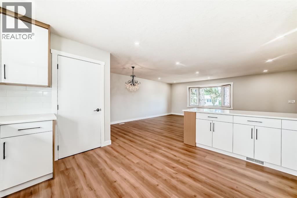 5128 Maryvale Drive Ne, Calgary, Alberta  T2A 2V6 - Photo 6 - A2315041