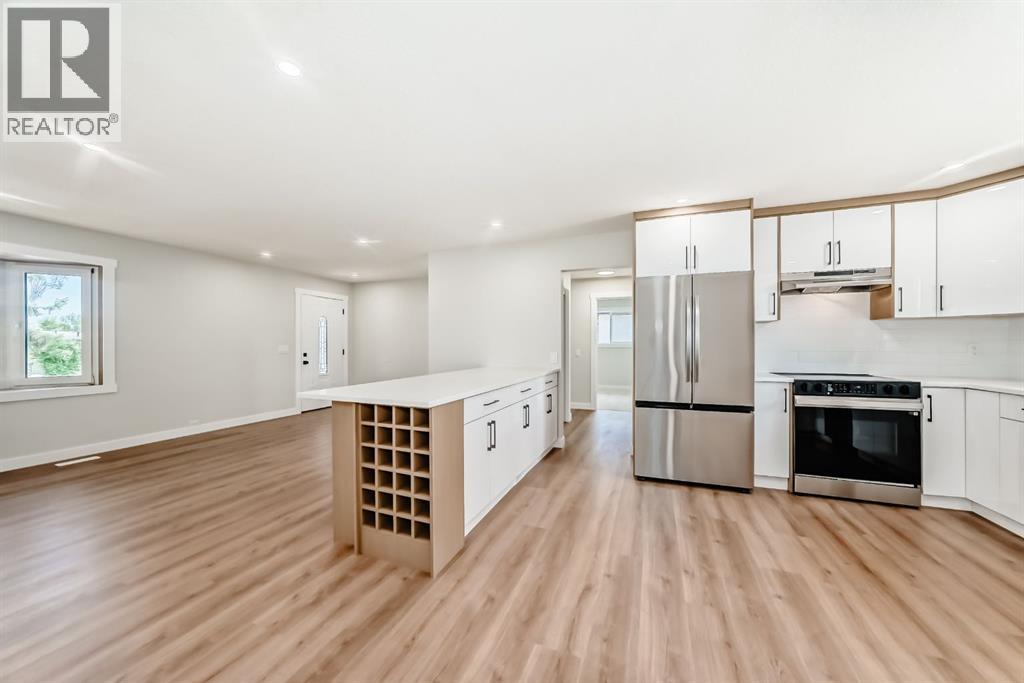 5128 Maryvale Drive Ne, Calgary, Alberta  T2A 2V6 - Photo 8 - A2315041