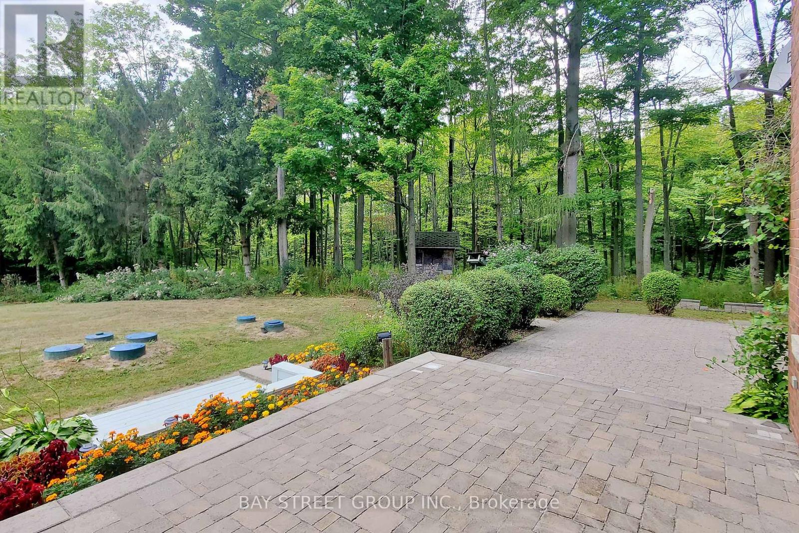 902 Shaver Road, Hamilton, Ontario  L9G 3K9 - Photo 12 - X13224022