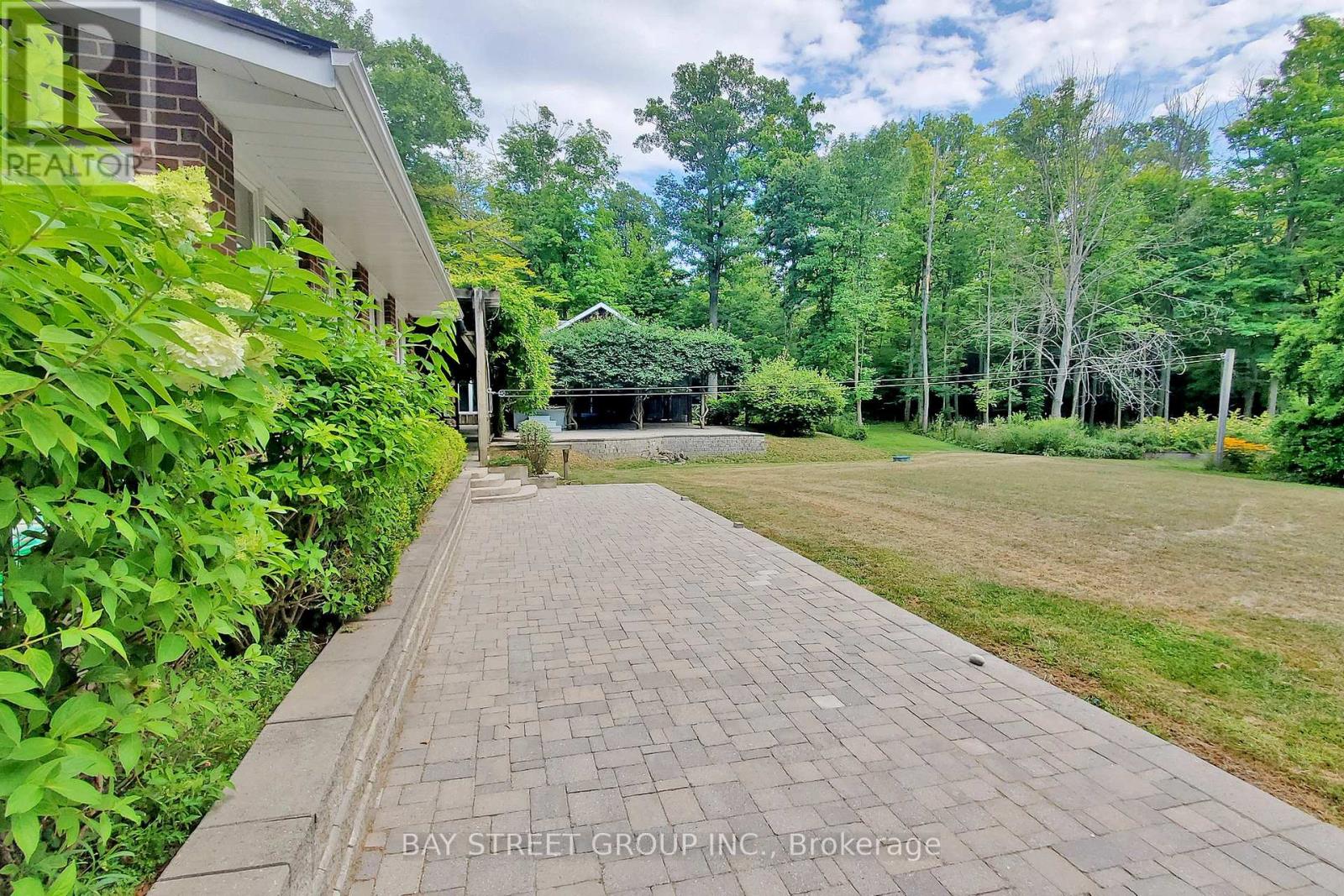 902 Shaver Road, Hamilton, Ontario  L9G 3K9 - Photo 13 - X13224022