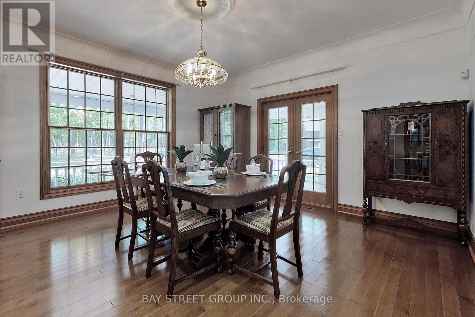 902 Shaver Road, Hamilton, Ontario  L9G 3K9 - Photo 22 - X13224022
