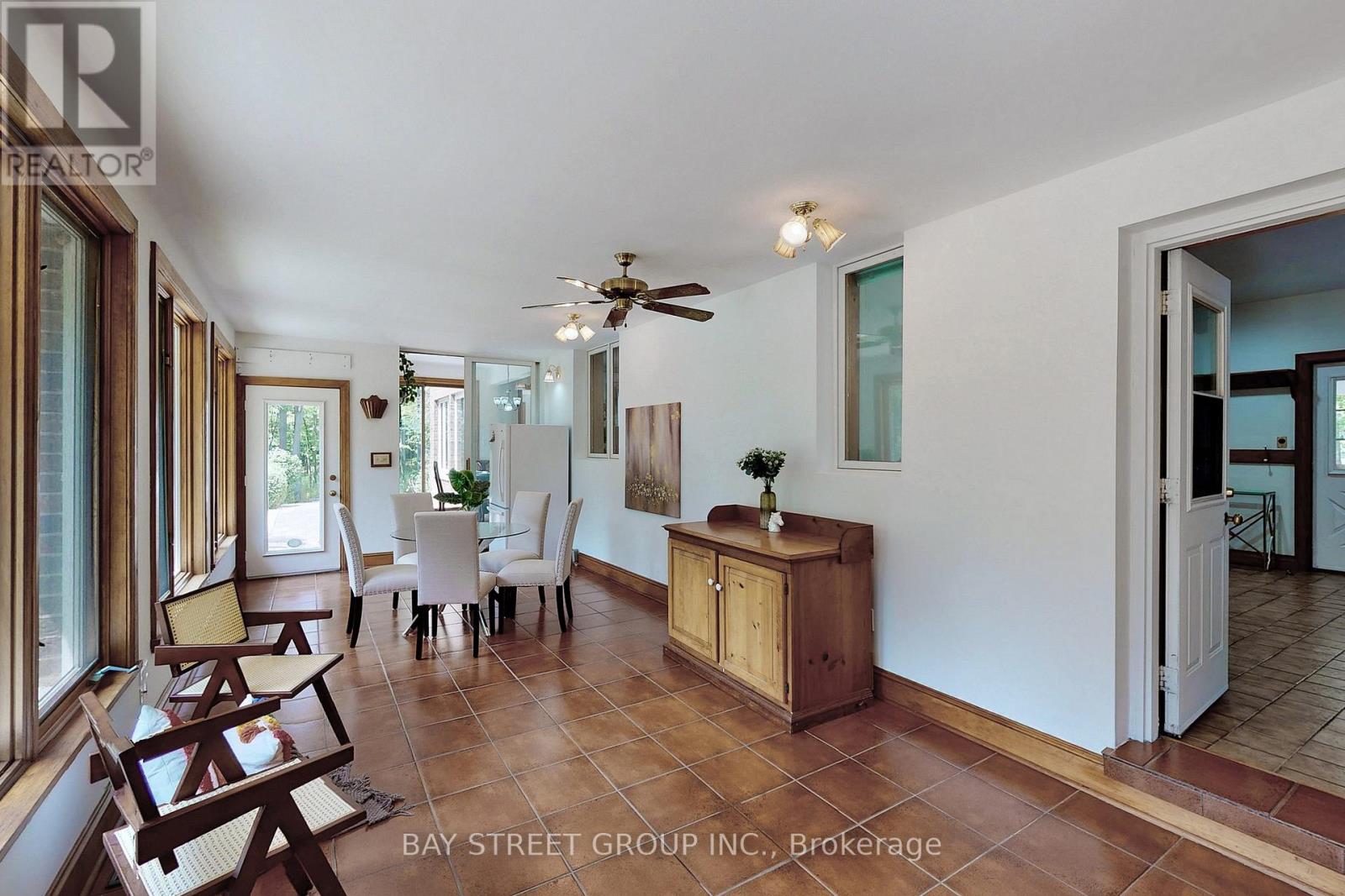 902 Shaver Road, Hamilton, Ontario  L9G 3K9 - Photo 23 - X13224022